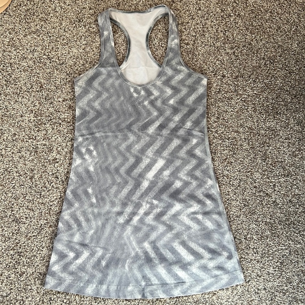 Lululemon tank top